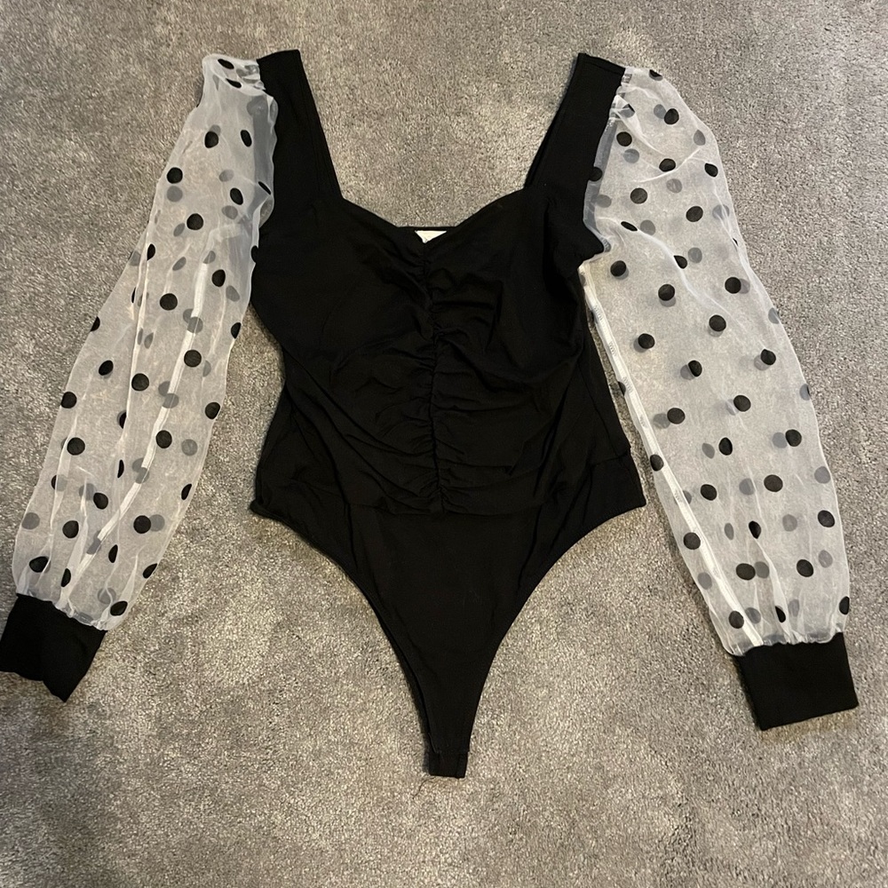 Polka Dot Puffy Sleeve Bodysuit